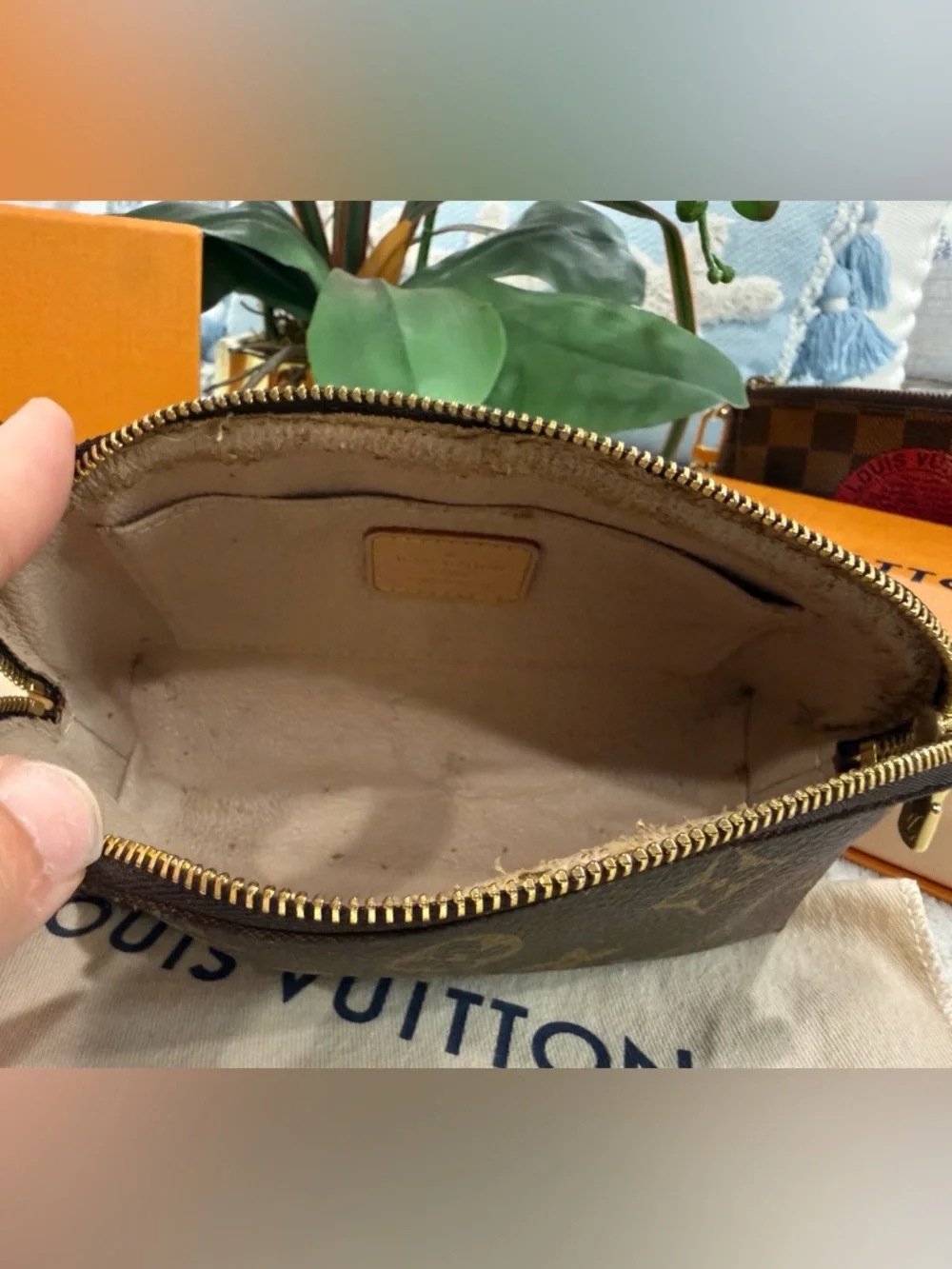 Louis Vuitton Monogram Cosmetic Pouch - EUC! - Picture 7 of 12